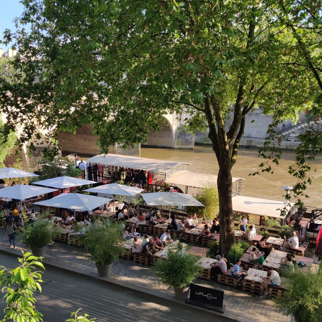 Terrasse du Marcounet, en plein coeur de Paris