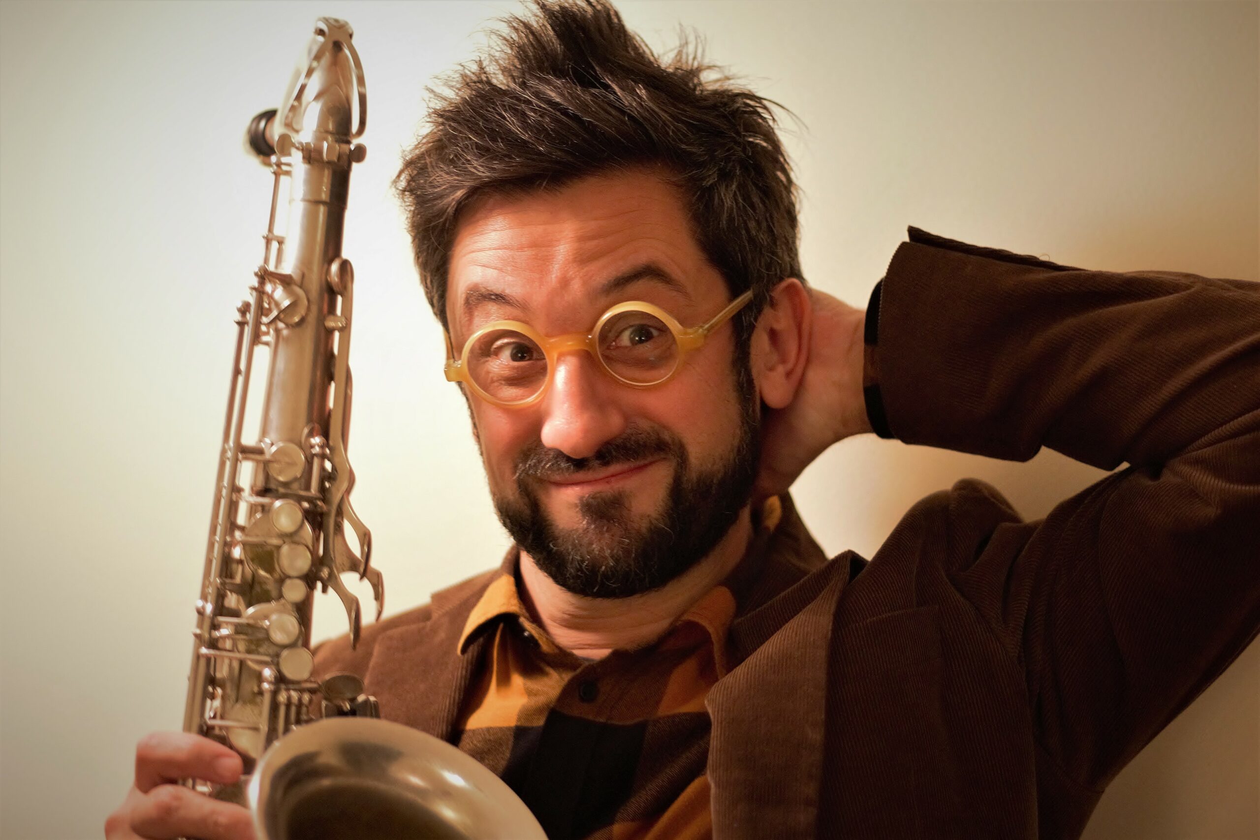 Adrian Chaillou, retrouvez ses concerts sur la Péniche Marcounet